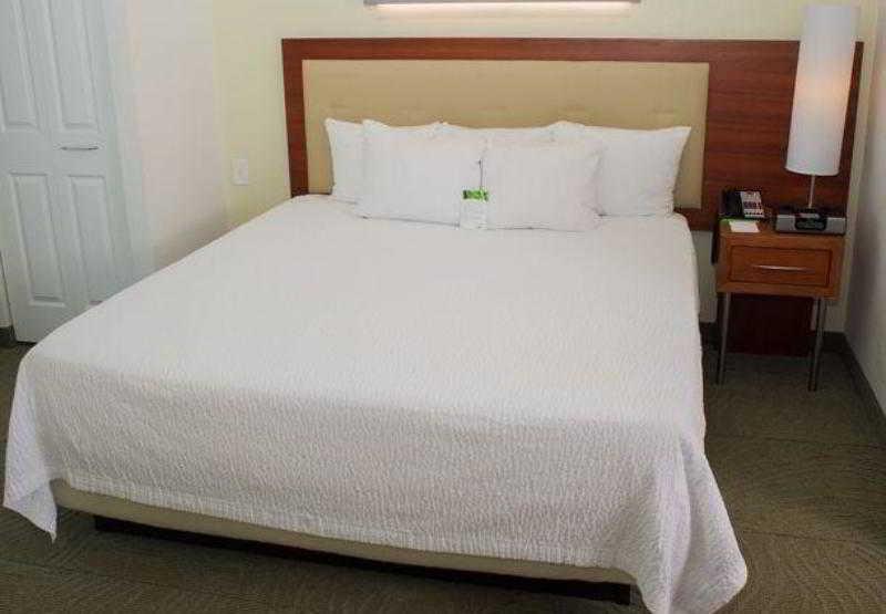 Springhill Suites Hampton Eksteriør bilde